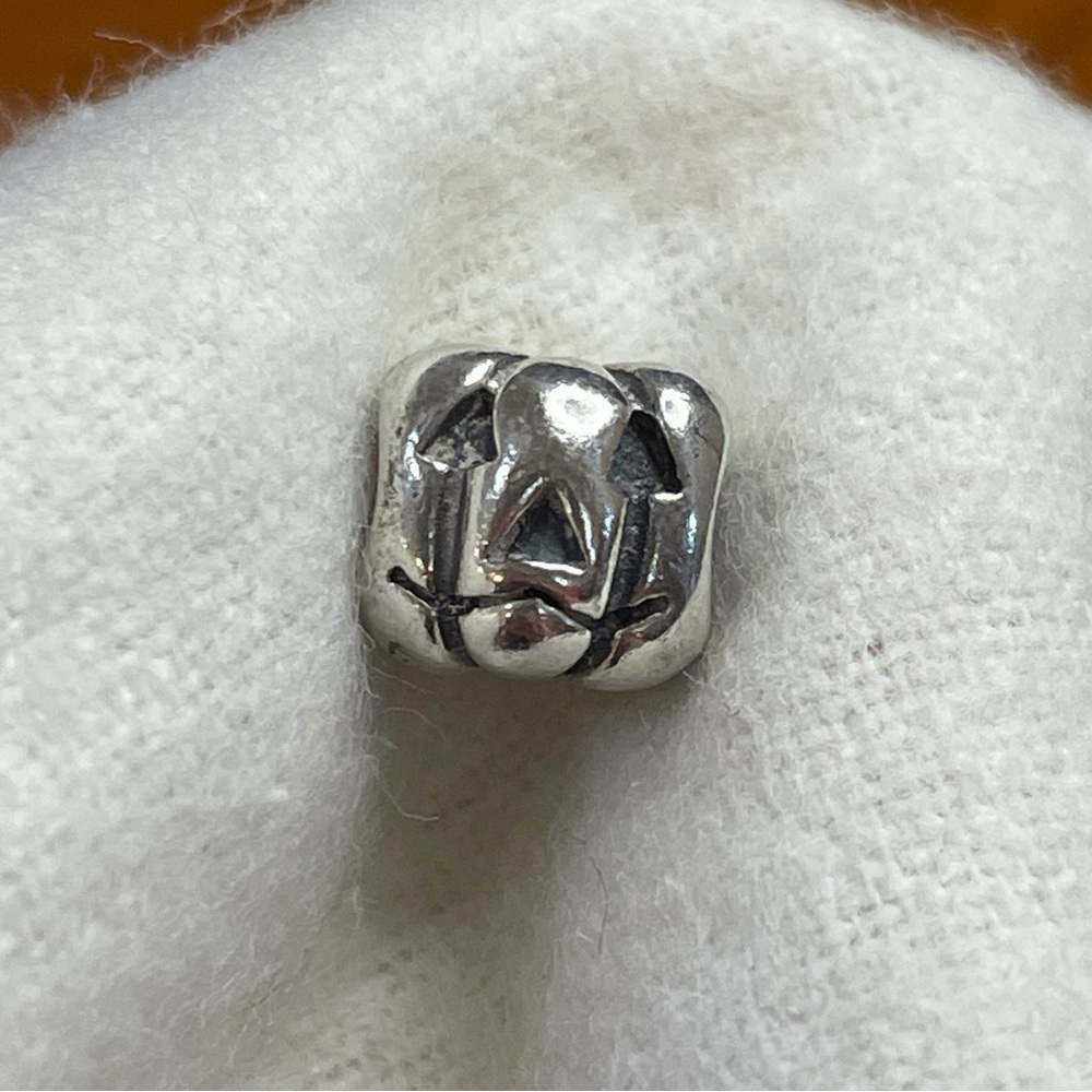 Pandora Jack-O-Lantern Pumpkin Charm - Picture 12 of 12